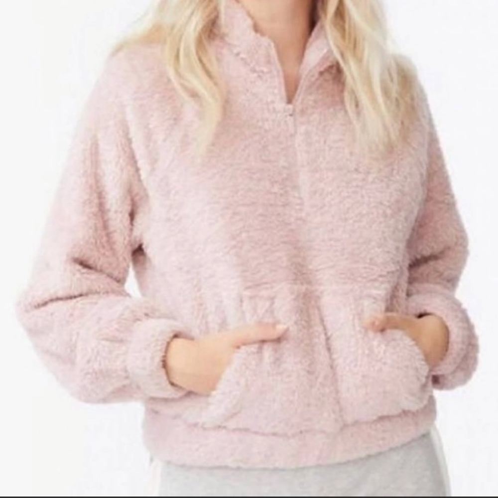 Aero baby pink fuzzy cropped sweatshirt, half zip, with front pockets size mediu